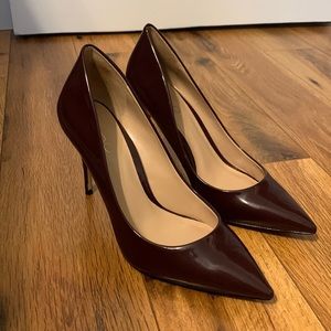Women’s size 8.5 heels, color bordeaux